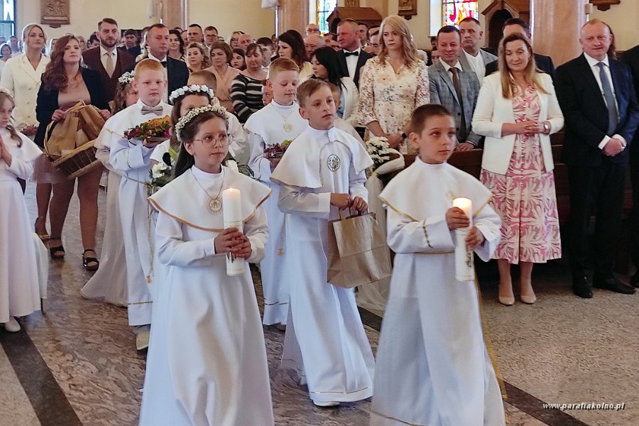 50 Procesja z darami.jpg